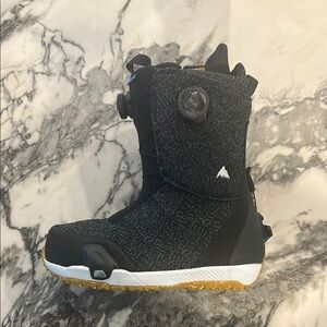 Burton step on swath boots